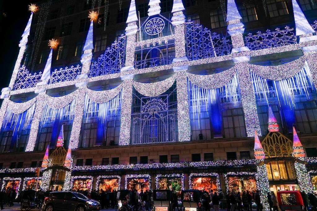 Saks Fifth Avenue Calls Off Holiday Light Show